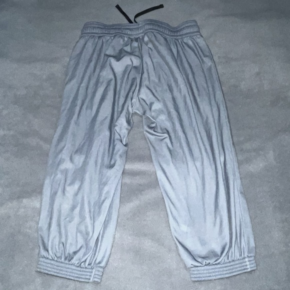 Under Armour Gray Joggers Large Athletic Performance Pants Black Logo - Picture 2 of 5